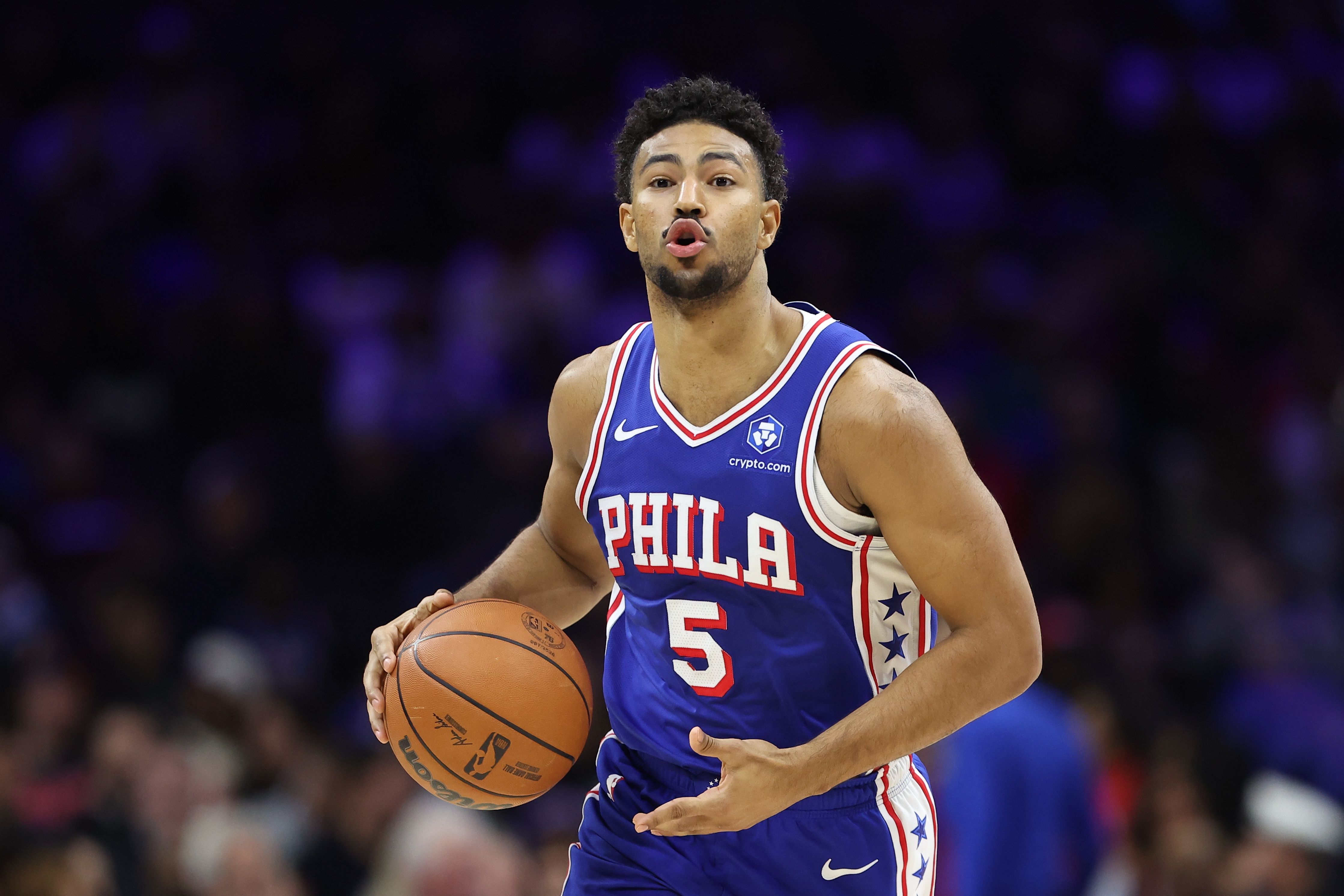 咪咕体育直播-末节14分收比赛!格莱姆斯22中11&8罚全中砍下31分3抢断!