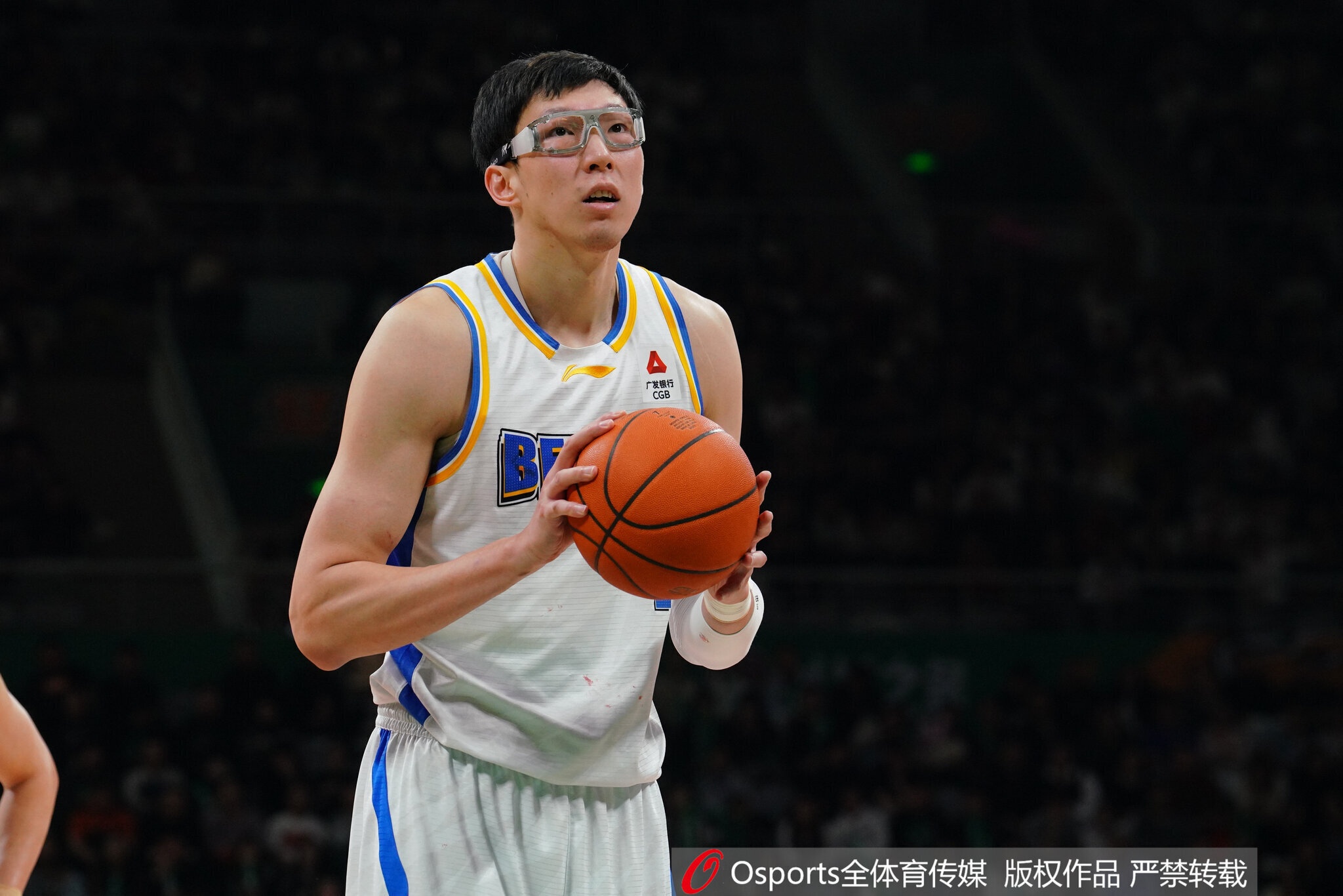 NBA直播-高效两双！周琦6中5拿到14分11板2助1断1帽 最后时刻犯满